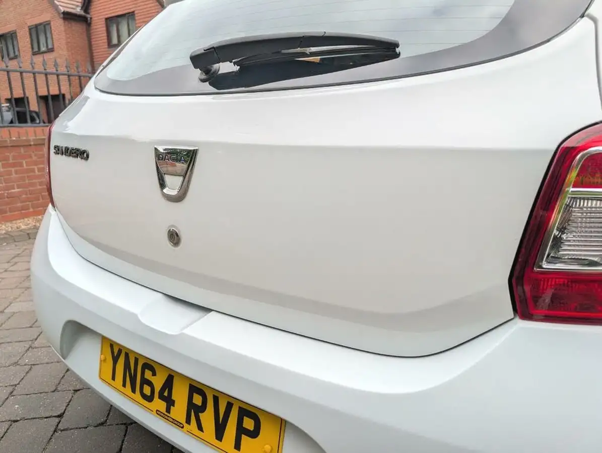 2014-dacia-sandero-12-ambiance-big-15
