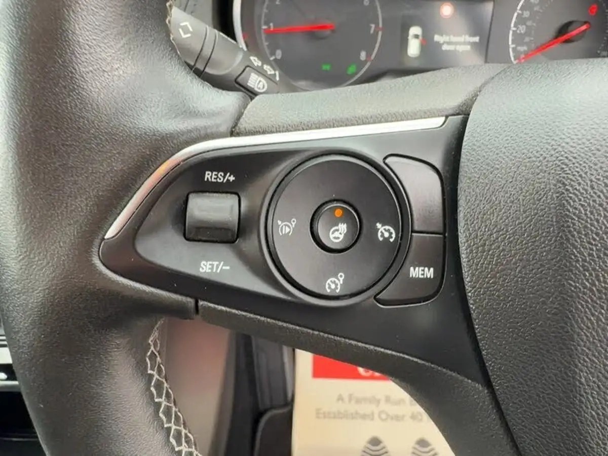 2020-vauxhall-grandland-x-12-elite-nav-big-44