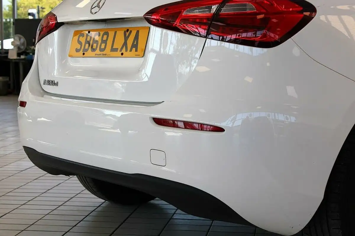2018-mercedes-benz-a-class-15d-a180d-se-116ps-ss-7g-dct-big-9