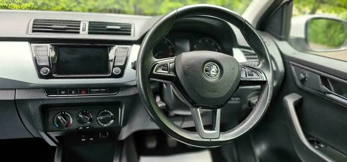 2015-skoda-fabia-12-tsi-se-109ps-estate-big-20