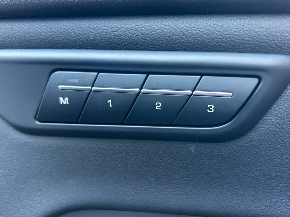 2019-jaguar-e-pace-20-i4-r-dynamic-s-200ps-big-30