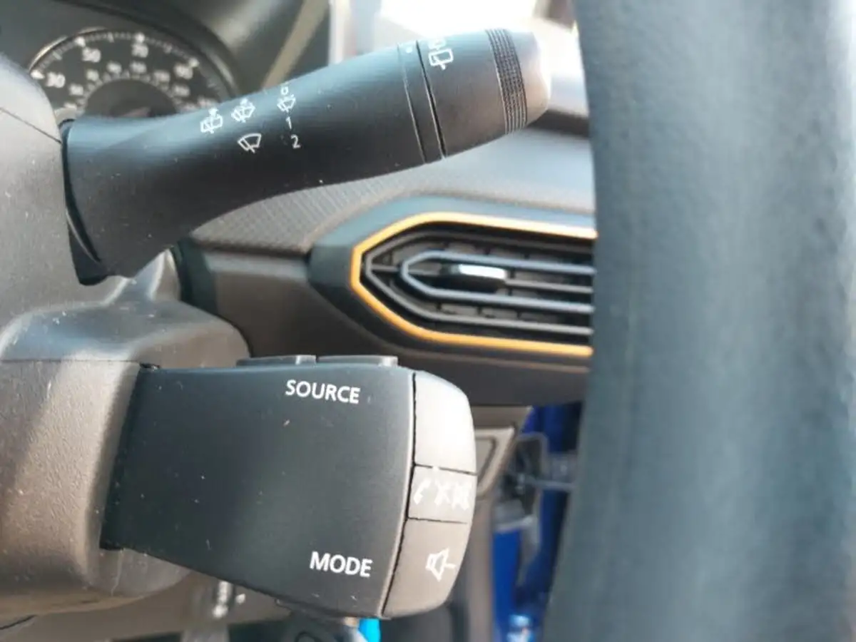 2021-dacia-sandero-stepway-10-tce-essential-90bhp-big-18
