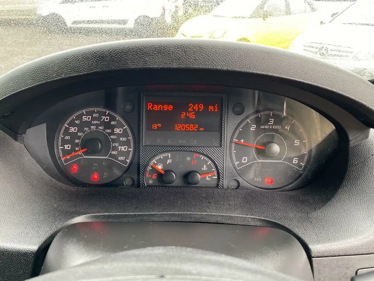 2017-citroen-relay-20bluehdi-35-l2h1-enterprise-big-42