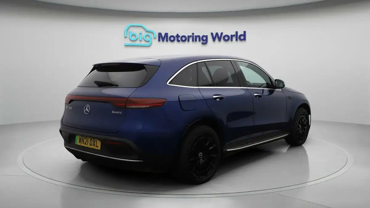 2021-mercedes-benz-eqc-e-eqc-400-amg-line-big-7