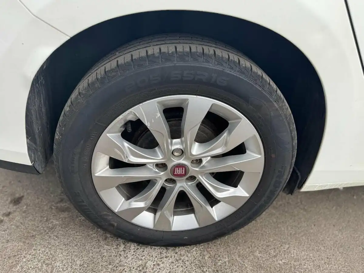 2018-fiat-tipo-14-easy-plus-hatchback-big-17