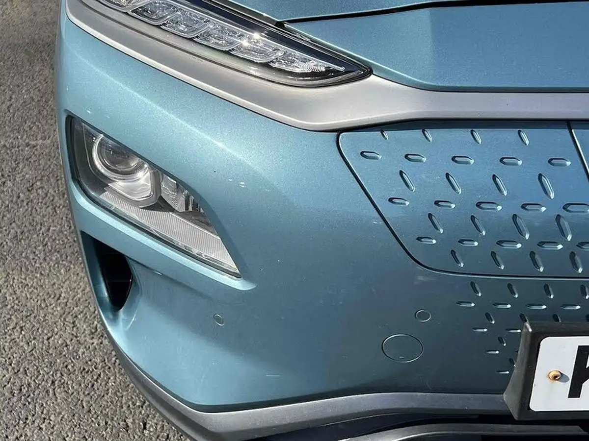 2020-hyundai-kona-e-premium-204ps-big-18
