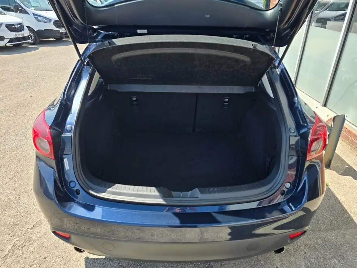 2014-mazda-mazda3-22td-se-hatchback-5d-big-9