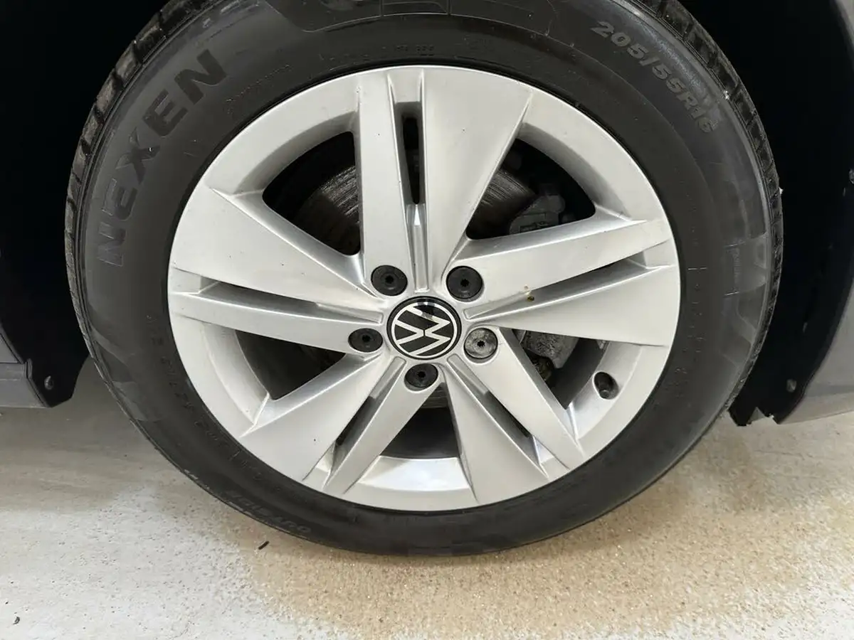 2020-volkswagen-golf-20tdi-life-hatchback-big-34