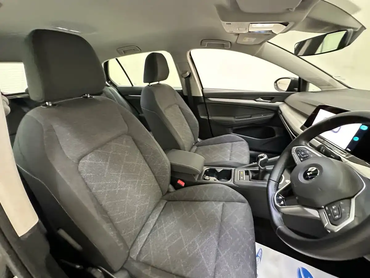 2020-volkswagen-golf-20tdi-life-hatchback-big-10