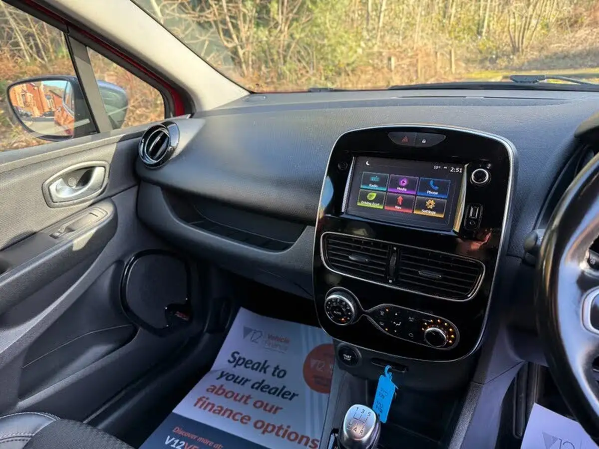 2017-renault-clio-15dci-dynamique-s-nav-90bhp-big-9