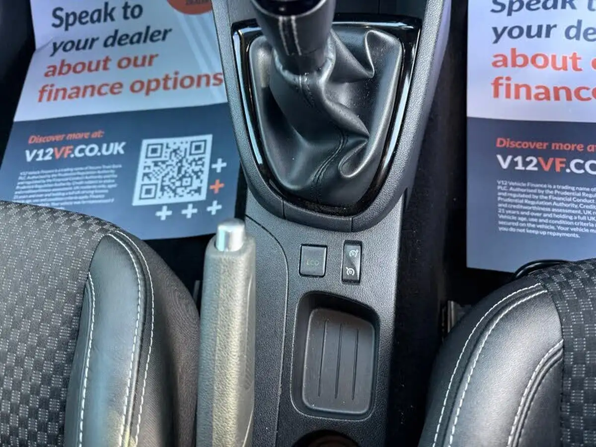 2017-renault-clio-15dci-dynamique-s-nav-90bhp-big-13