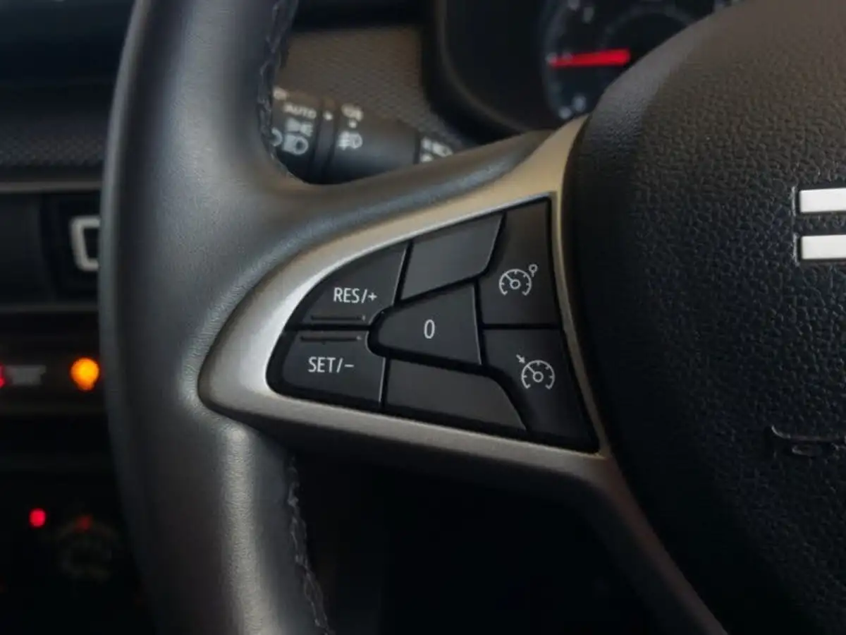 2023-dacia-sandero-10-tce-expression-90bhp-big-18