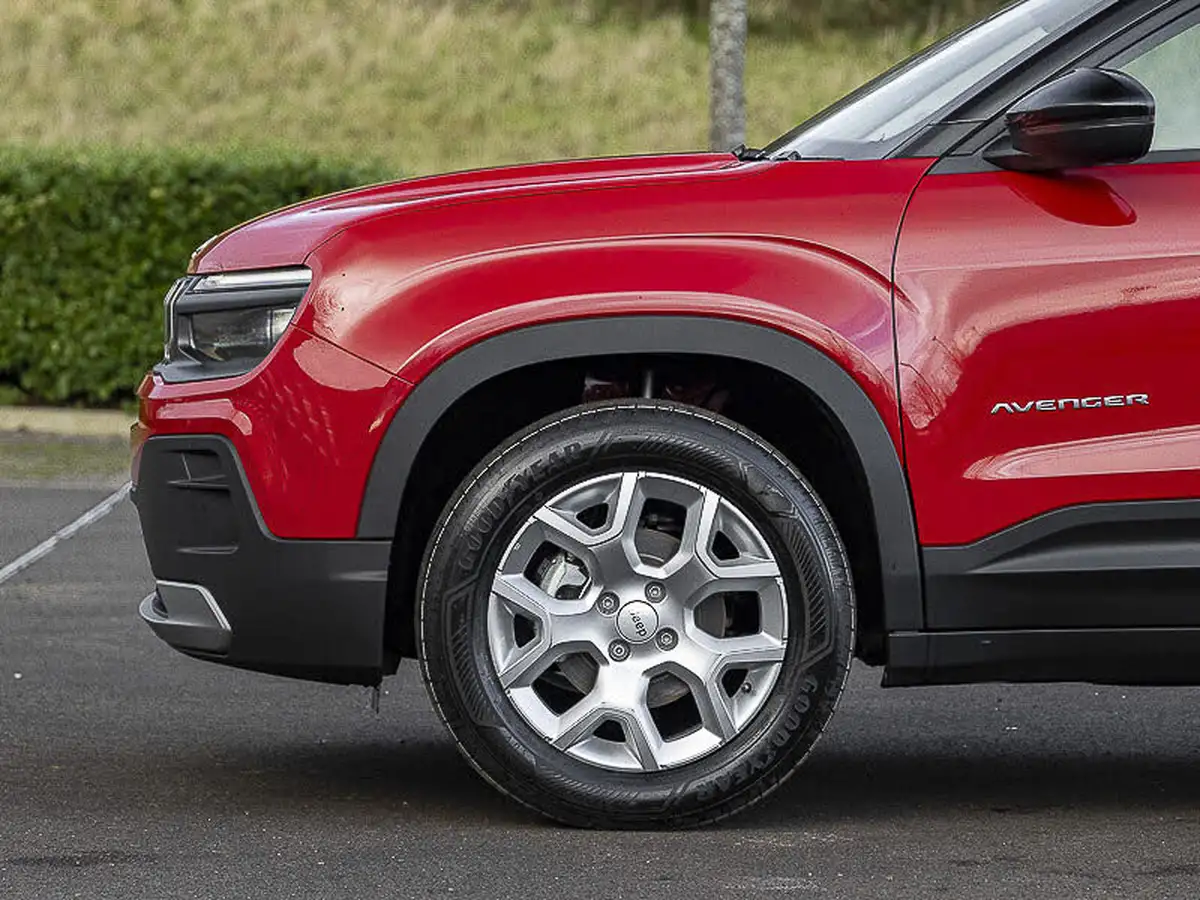 2025-jeep-avenger-12-gse-altitude-e-hybrid-48v-auto-big-13