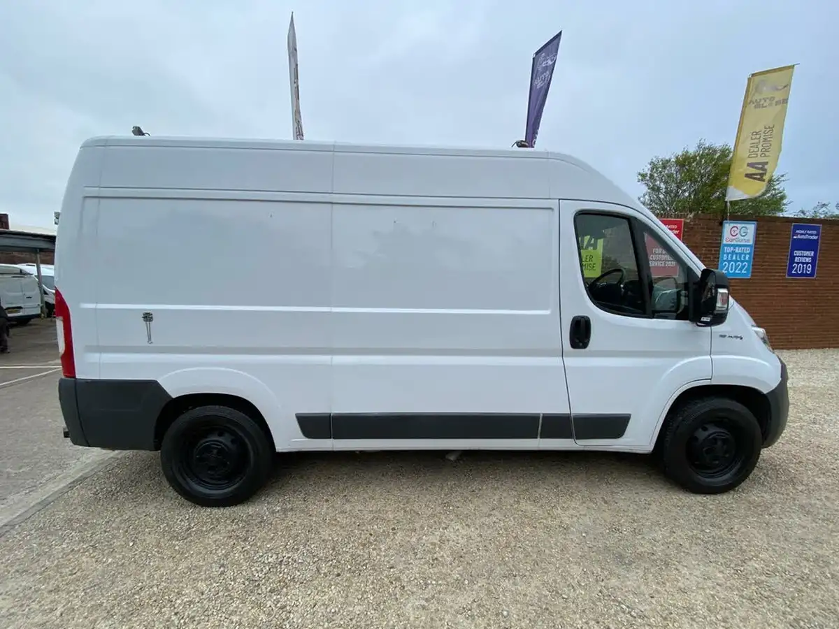 2017-fiat-ducato-20td-35-lh2-panel-big-3
