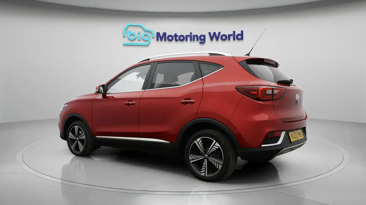 2020-mg-zs-suv-e-exclusive-ev-big-4