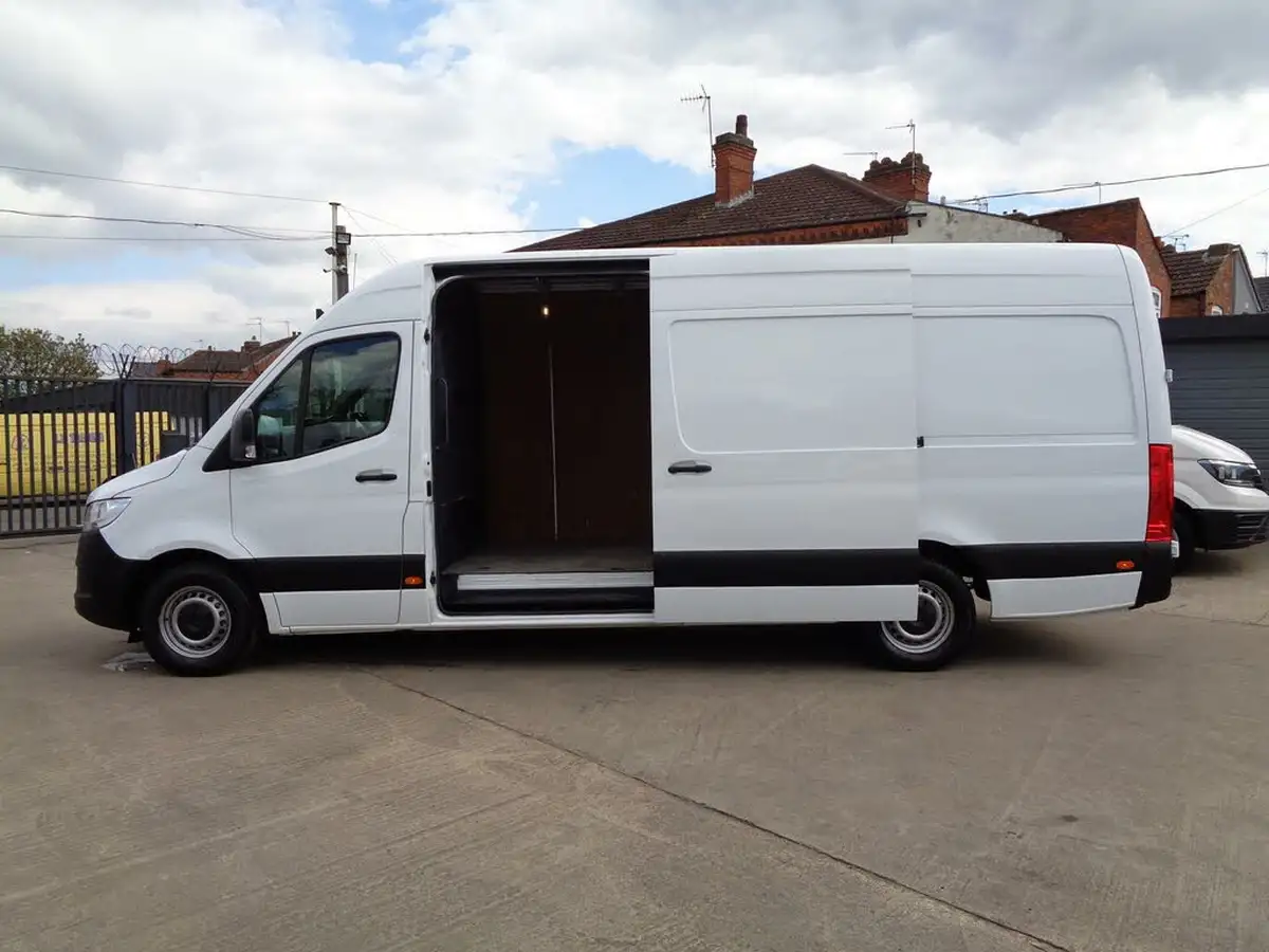 2019-mercedes-benz-sprinter-21cdi-314-l1h1-143pseu6c-panel-van-big-7