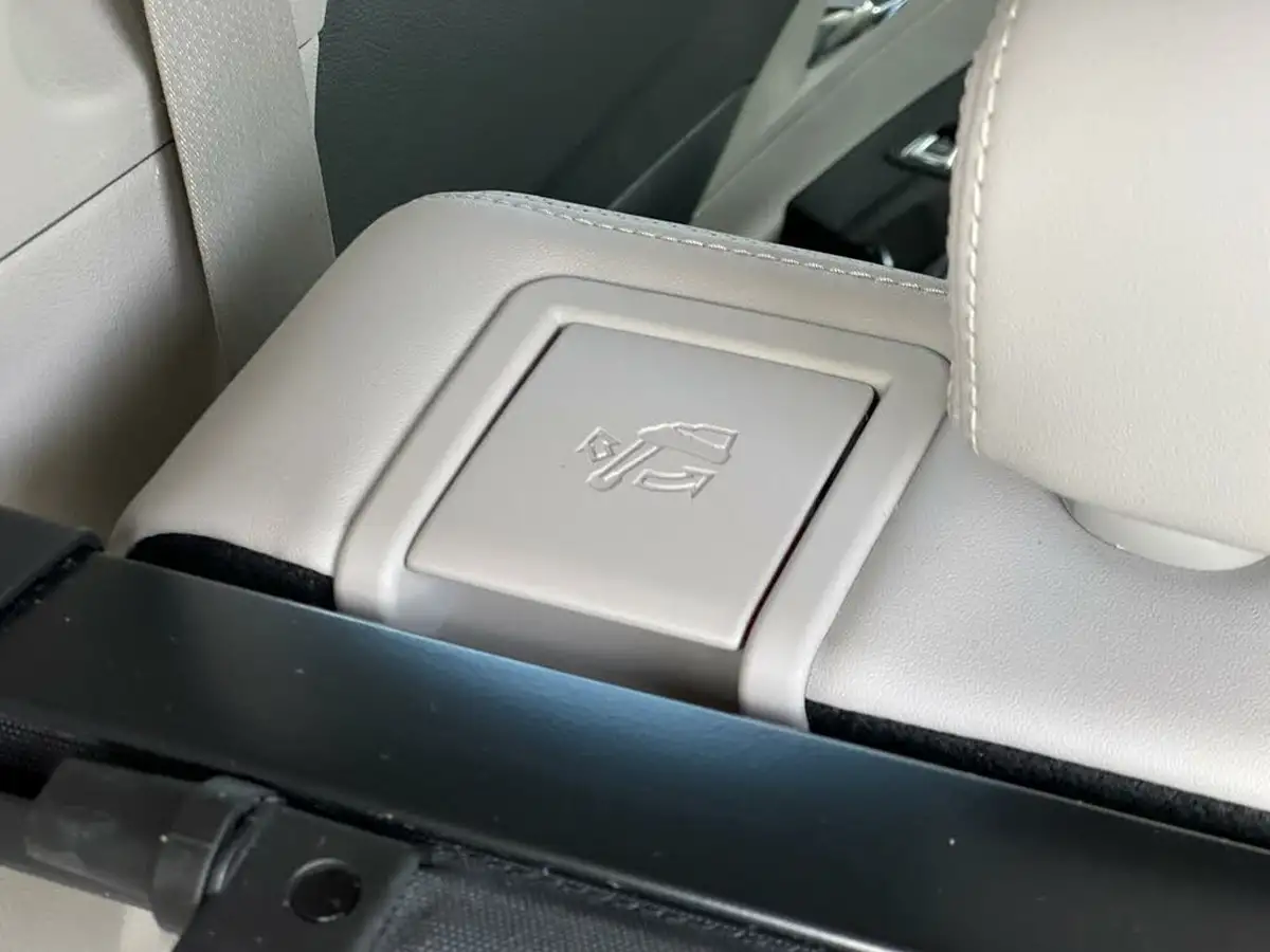 2020-kgm-ssangyong-korando-15-ultimate-big-35