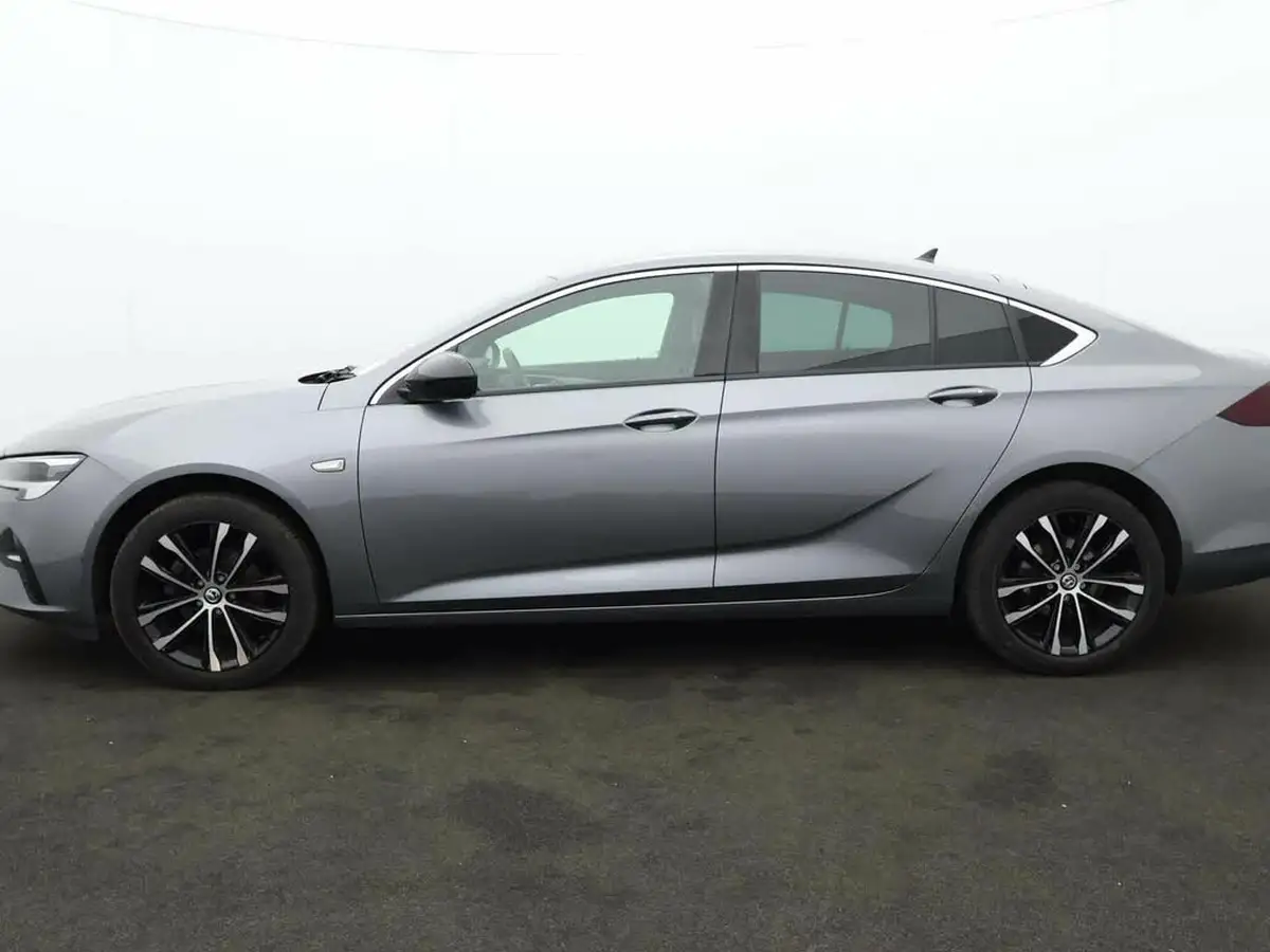 2021-vauxhall-insignia-grand-sport-15-turbo-d-ultimate-nav-big-3