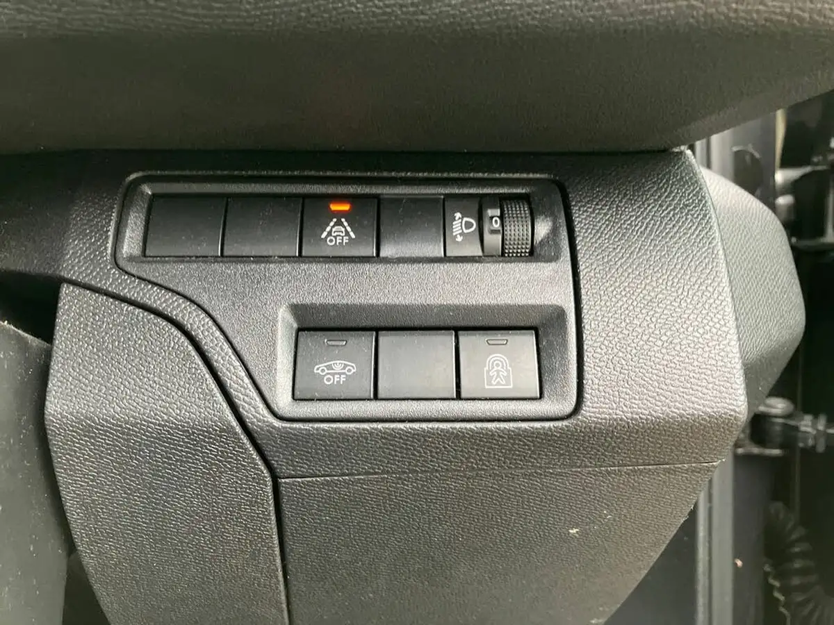 2021-peugeot-3008-suv-15-bluehdi-allure-big-41