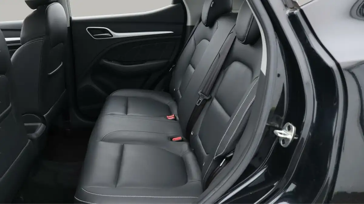 2020-mg-zs-suv-10t-gdi-exclusive-111ps-big-16