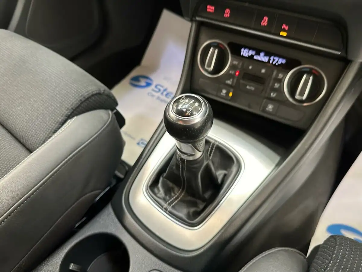 2018-audi-q3-20-tdi-s-line-edition-big-18