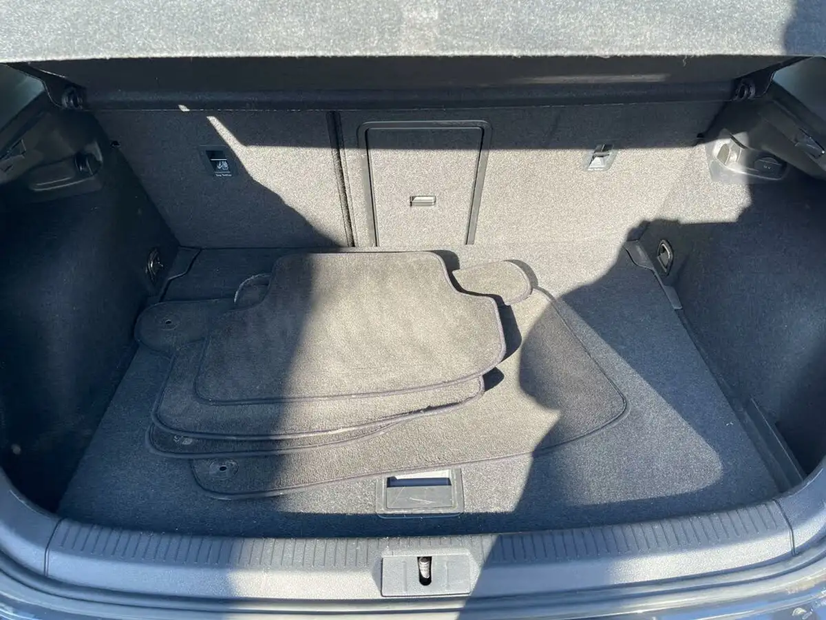 2020-volkswagen-golf-e-e-golf-big-43