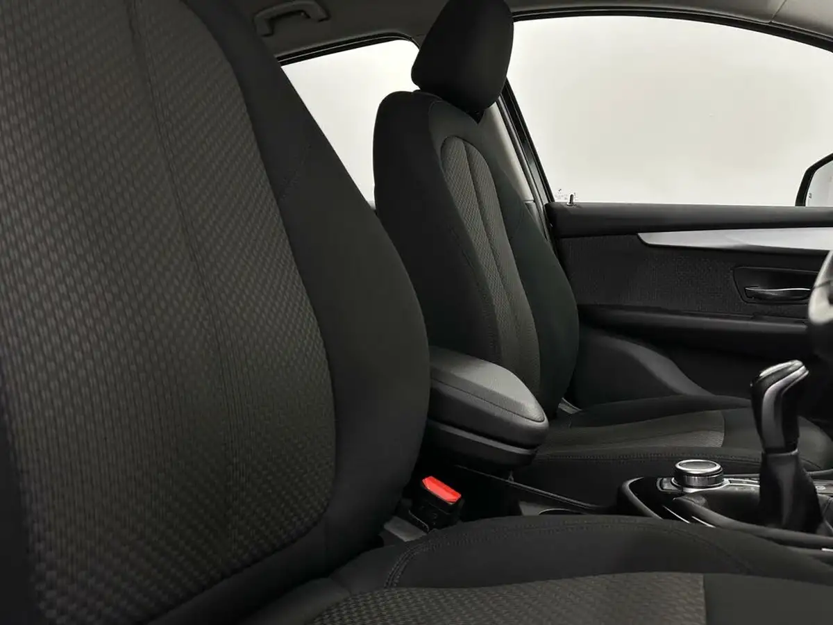 2020-bmw-2-series-15td-216d-se-gran-big-30