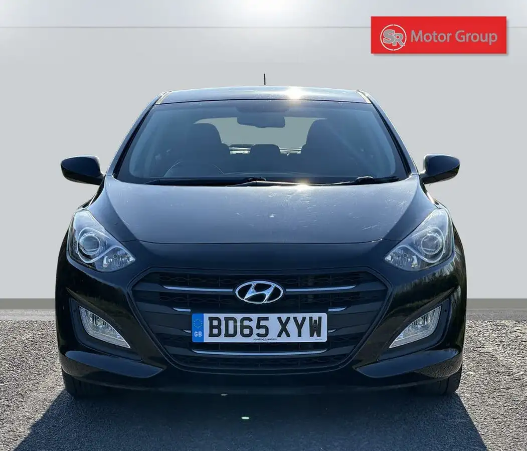 2015-hyundai-i30-16crdi-se-110ps-hatchback-big-1