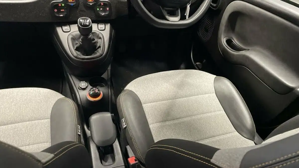 2021-fiat-panda-09-cross-85bhp-big-14