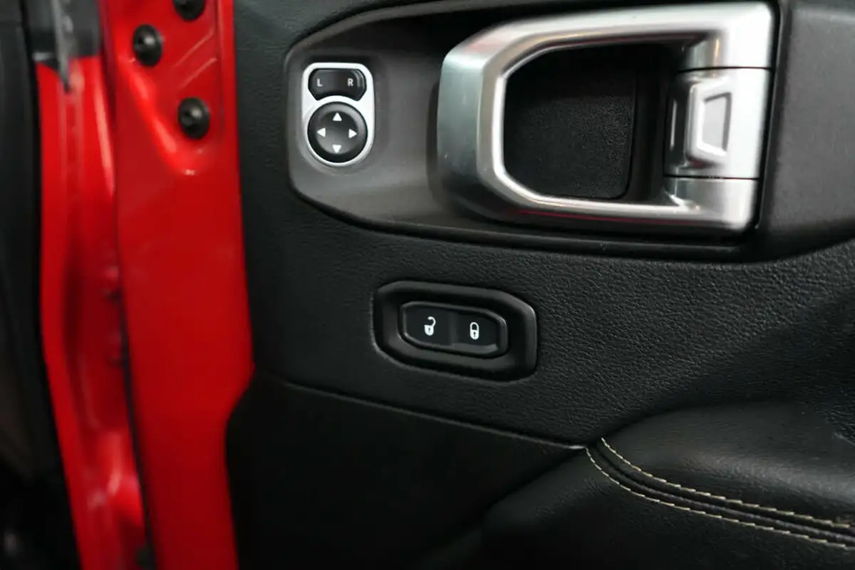 2019-jeep-wrangler-20-gme-overland-hard-5d-big-33