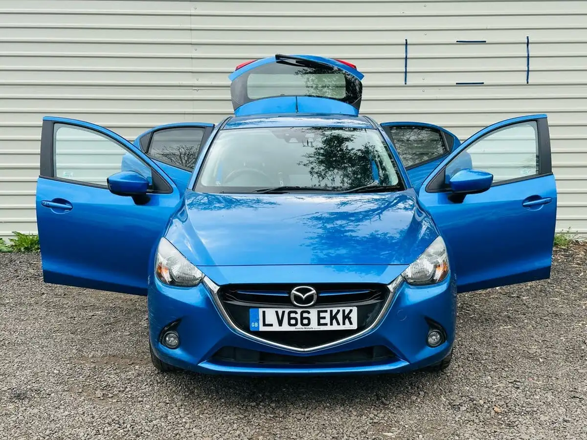 2016-mazda-mazda2-15-sport-nav-90ps-big-18