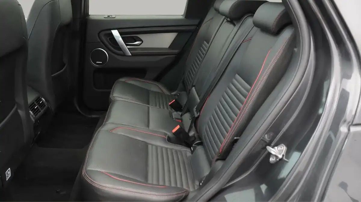 2022-land-rover-discovery-sport-15-p300e-r-dynamic-hse-big-16