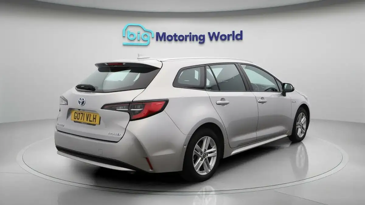 2021-toyota-corolla-18-vvt-i-icon-tech-spare-wheel-touring-sports-5d-big-6