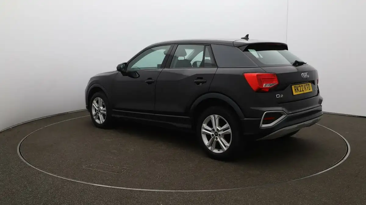 2022-audi-q2-10-30-tfsi-sport-big-59