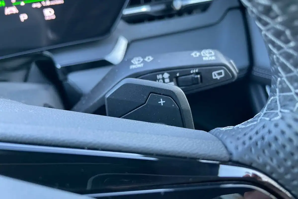 2024-audi-q6-e-tron-big-63