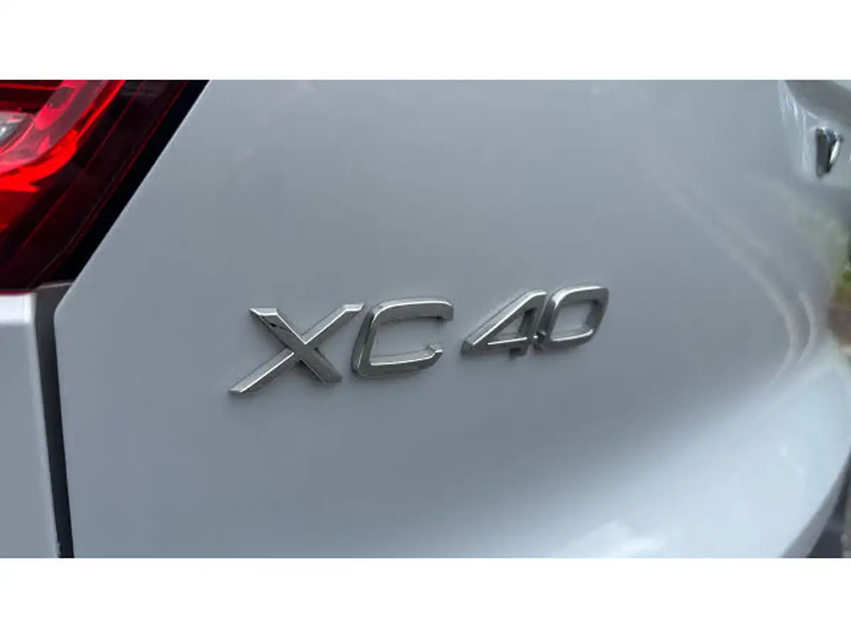 2022-volvo-xc40-15-t5-r-design-pro-big-33