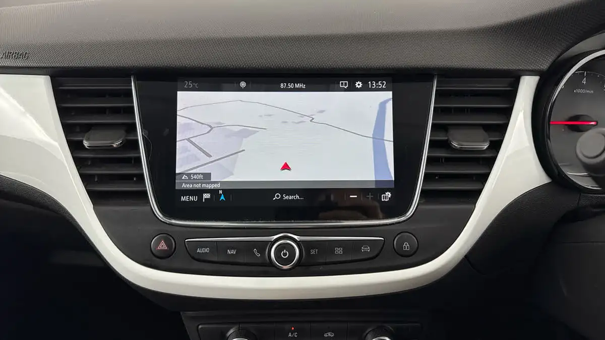 2020-vauxhall-crossland-x-12-sri-nav-110ps-big-15