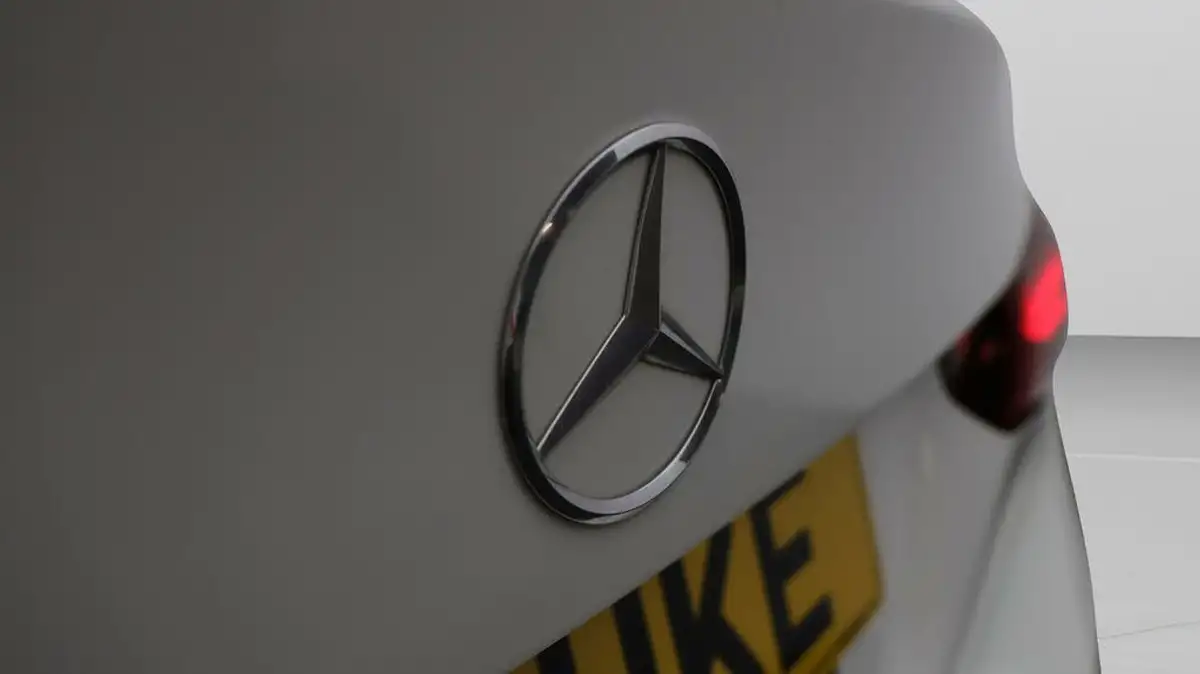 2021-mercedes-benz-a-class-13-a250e-amg-line-edition-saloon-4d-big-19