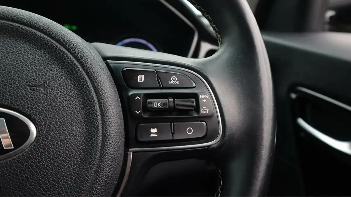 2021-kia-e-niro-ev-3-big-25