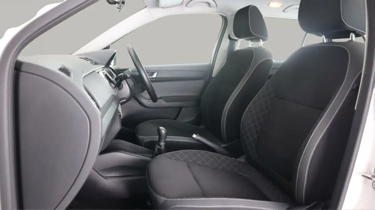 2020-skoda-fabia-10-mpi-se-60ps-hatchback-big-13
