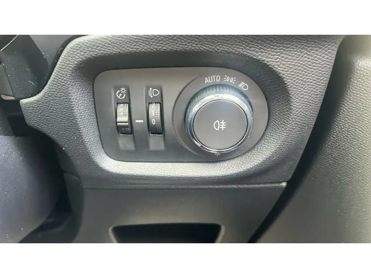 2022-vauxhall-corsa-12i-se-edition-big-22