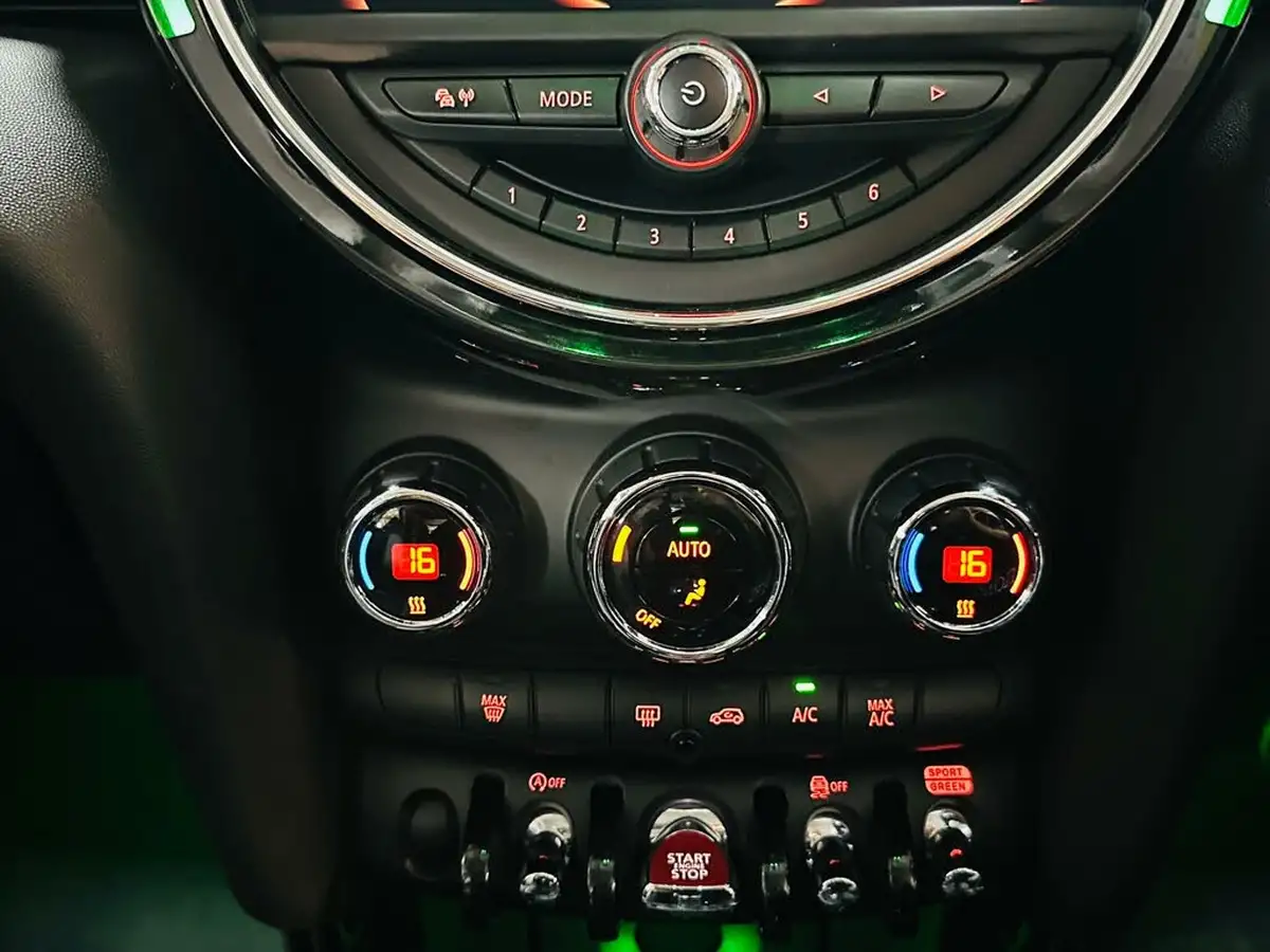 2017-mini-cooper-20-cooper-s-seven-media-xlss-5d-sport-auto-big-48