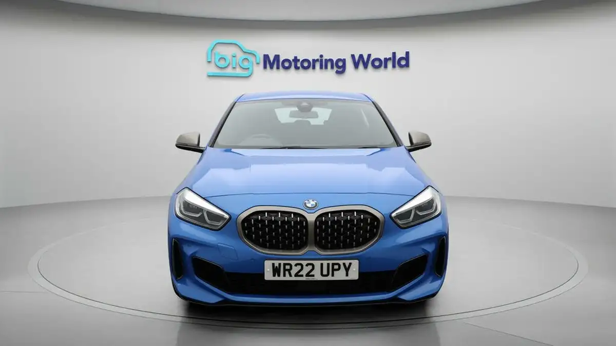2022-bmw-1-series-20-m135i-xdrive-big-2