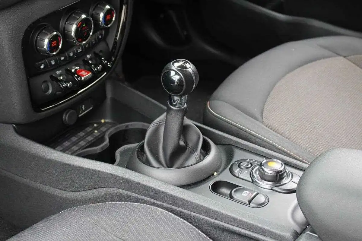 2019-mini-clubman-15-cooper-classic-134bhp-big-13