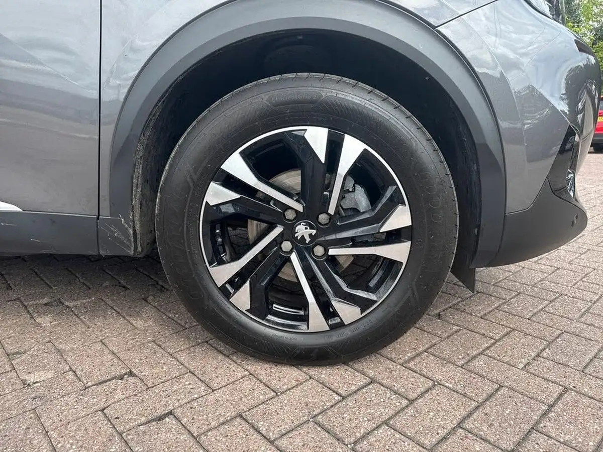 2020-peugeot-2008-suv-12-puretech-allure-100bhp-big-8