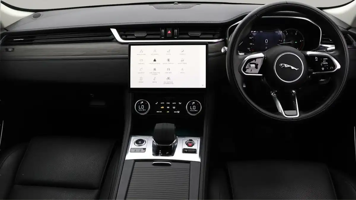 2022-jaguar-f-pace-20-d200-s-big-12