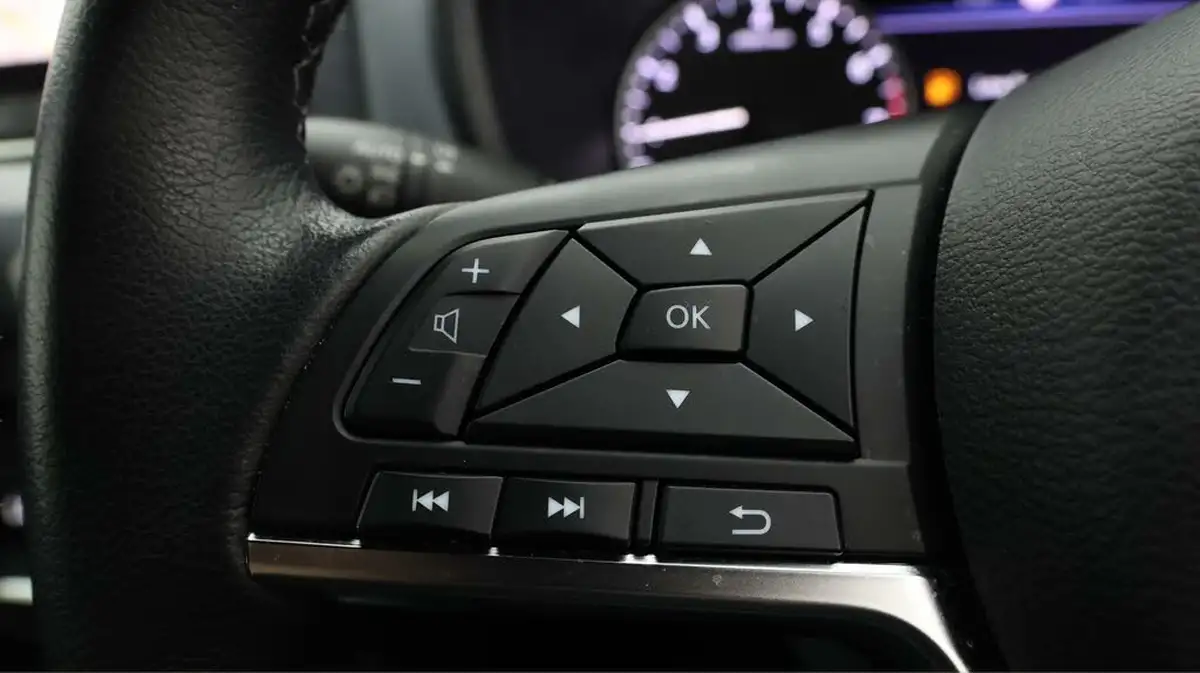2022-nissan-juke-10-dig-t-n-connecta-big-21