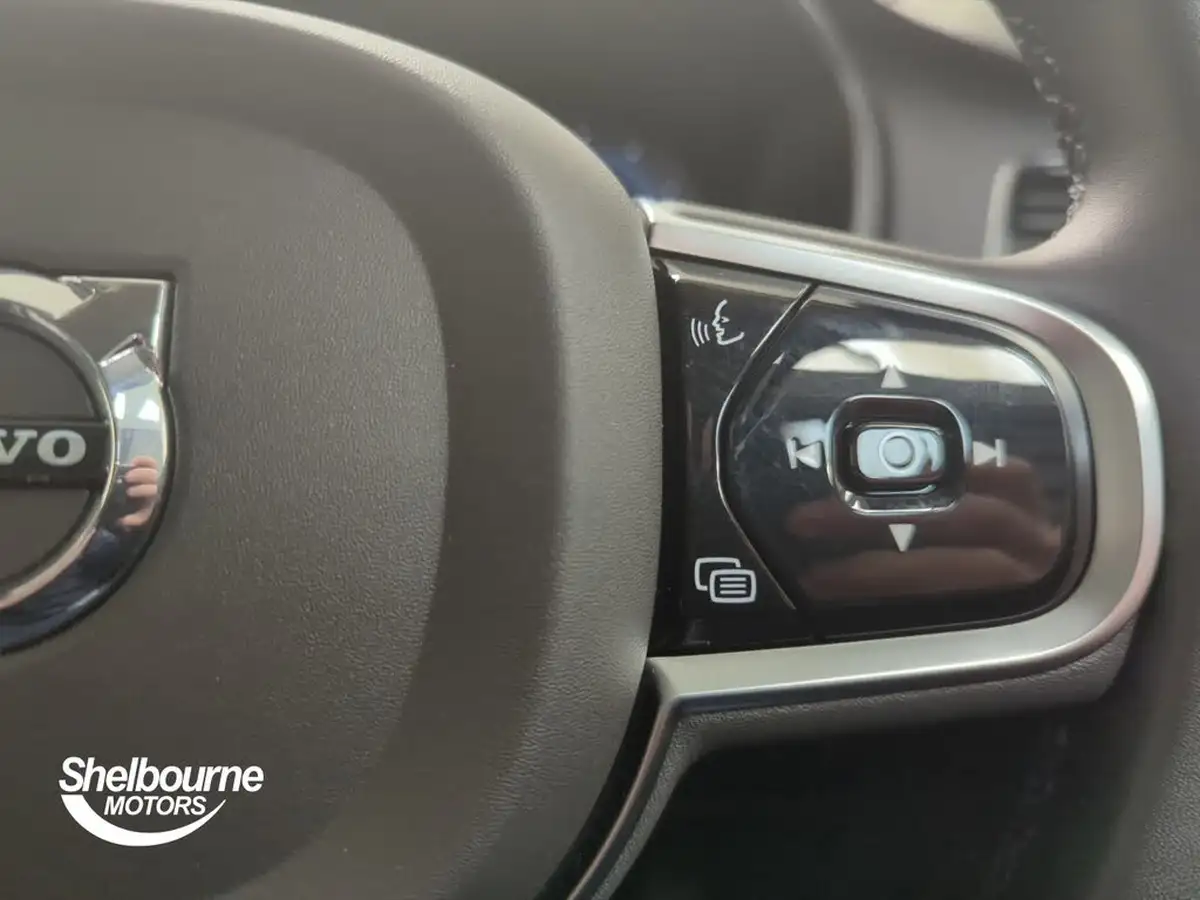 2023-volvo-xc90-20-t8-plus-big-23