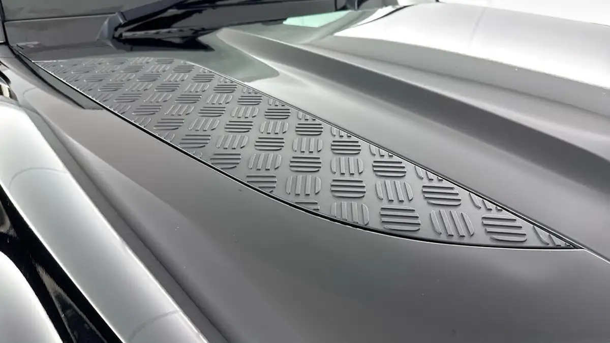 2021-land-rover-110-defender-30-d200-se-big-27