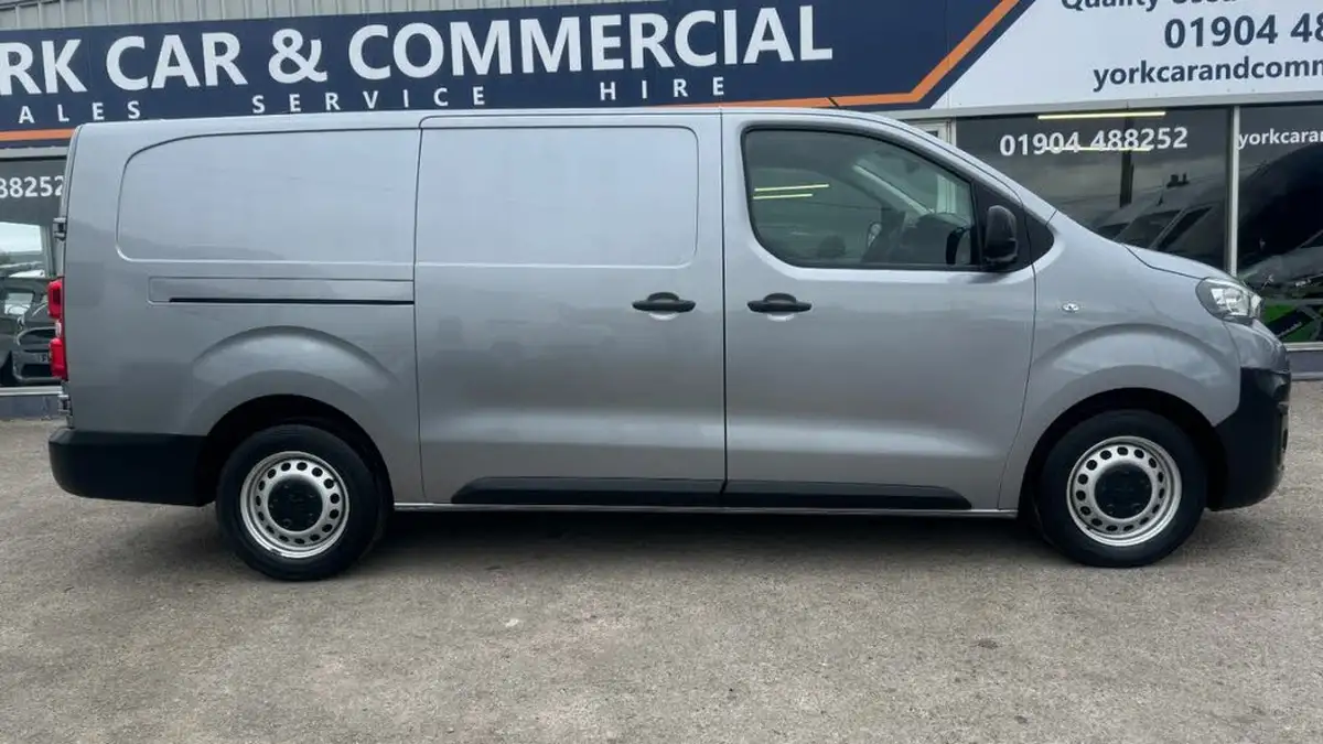 2022-peugeot-expert-20-bluehdi-professional-premium-long-1400-big-15